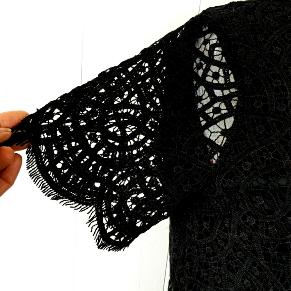 NWT-Philosophy Black or White Lace Short Slv Top - Picture 7 of 9